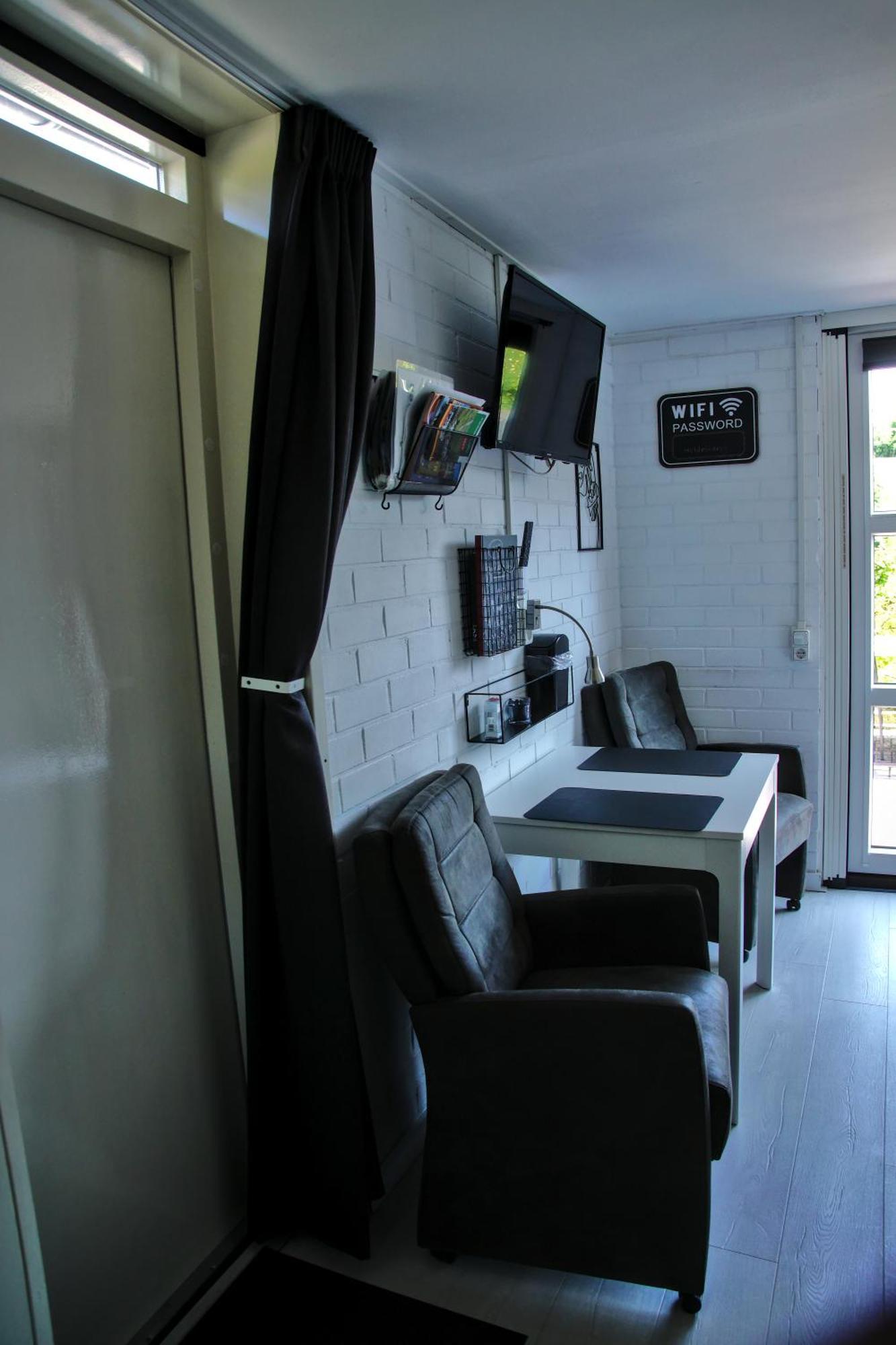 Emmen Bed And Breakfast Bagian luar foto